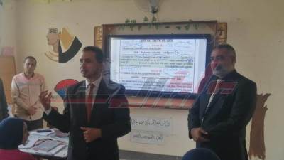 "جودة" يتفقد مدرسة فوه الثانوية المشتركة ويشيد بتفعيل "منصة Quero" 