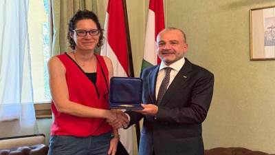 رئيس الاتحاد الدولي للسلاح يبحث سبل التعاون مع سفيرة المجر   