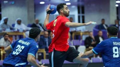 رجال يد الأهلى يتفوقون علي سموحة فى الشوط الأول نهائي السوبر المصري