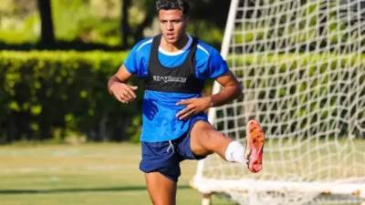 "ربيع" يؤدي تدريبات تأهيلية في مران الزمالك