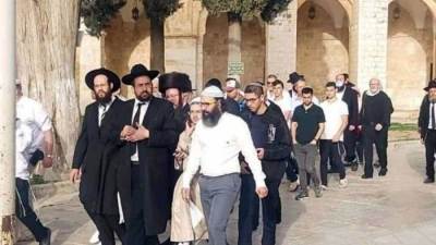 مستوطنون يقتحمون "الأقصى" ودعوات لاقتحام واسع غدا