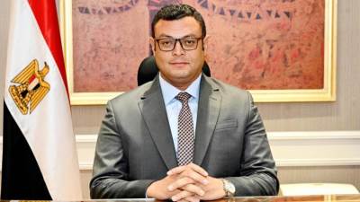 وزير الإسكان يبحث مع رئيس "القابضة للمياه" ورؤساء الشركات بكل المحافظات سير العمل بمنظومة المياه