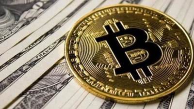 بتكوين تستقر قرب 92 ألف دولار وسط ضبابية الفيدرالي وتأجيل بيانات الوظائف الامريكية