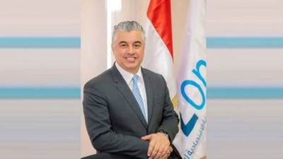 رئيس اقتصادية قناة السويس يستعرض الفرص الاستثمارية أمام منظمة التعاون الاقتصادي والتنمية 