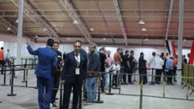 الجالية المصرية بالكويت تواصل الإدلاء بأصواتها في ثاني أيام تصويت المرحلة الثانية لانتخابات مجلس النواب