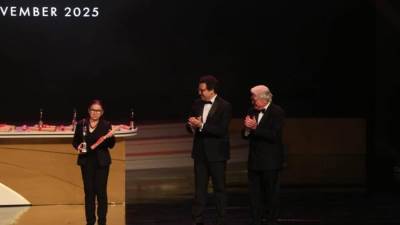 وزير الثقافة يعلن ختام فعاليات الدورة الـ46 لمهرجان القاهرة السينمائي الدولي ويكرم الفائزين بمسابقاته