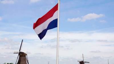 تعليق العمل بمطار في هولندا بسبب طائرات مجهولة