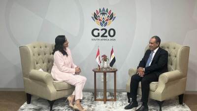  وزير الخارجية يلتقي نظيرته الكندية على هامش قمة مجموعة العشرين بجوهانسبرج