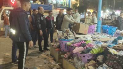 مدينة مرسى مطروح تشن حملات على الباعة الجائلين والمحال بشارع إسكندرية وحي الشروق 