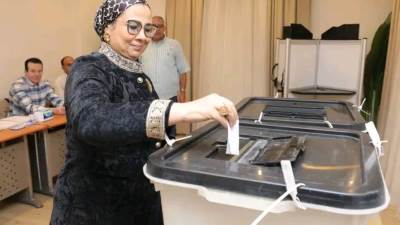 رئيسة "قومي المرأة" تدلي بصوتها في انتخابات النواب وتدعو السيدات للإدلاء بأصواتهن