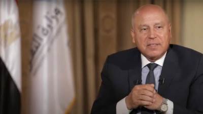 وزارة الاستثمار والتجارة الخارجية تناقش موازنة برنامج رد أعباء الصادرات 2026/2025  