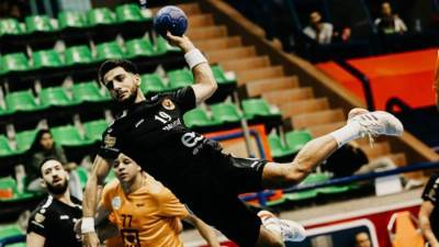 الأهلي يهزم البنك في دوري محترفي كرة اليد