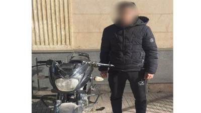 كشف ملابسات تداول منشور بقيام قائد دراجة نارية بالاصطدام بفتاة 