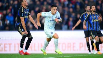 "العقرب" يقود النيراتزوري لعبور بيزا في الدوري الإيطالي