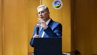 وزير البترول والثروة المعدنية يلتقي كوادر هيئة الثروة المعدنية والصناعات التعدينية