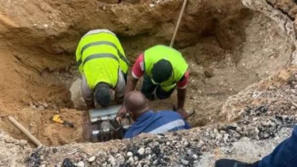 الجيزة: انتهاء أعمال إصلاح كسر بخط مياه قطر 800 مم بحدائق الأهرام