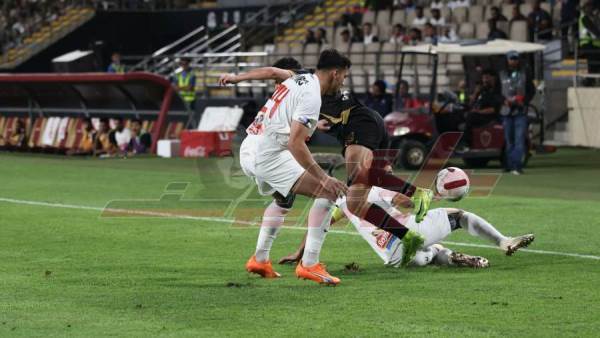قمة السوبر تعود من جديد.. الأهلي والزمالك في نهائي ناري تنتظره الجماهير