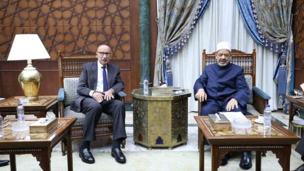 شيخ الأزهر يستقبل أعضاء مجلس القضاء الأعلى برئاسة المستشار عاصم الغايش