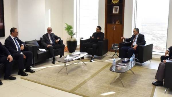 رئيس هيئة الاستثمار يبحث التوسع في قطاع السياحة المصرية مع شركة سنغافورية