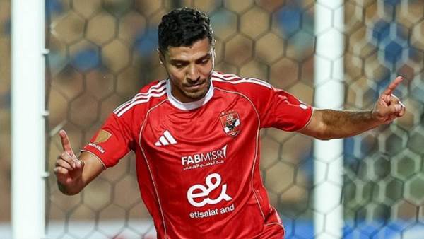 شريف يعزز تقدم الأهلي أمام شبيبة القبائل بهدف ثانٍ