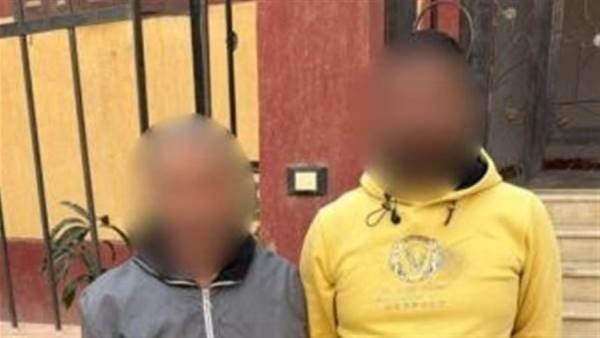 ضبط شخصين بمحيط لجنة انتخابية بالقاهرة بحوزتهما عدد من كروت الدعاية