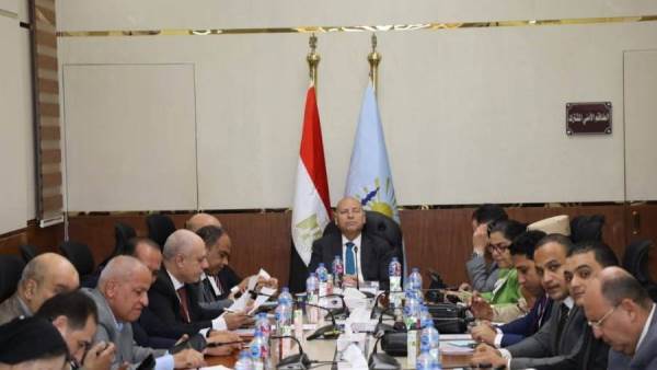 محافظ القاهرة يترأس غرفة العمليات في اليوم الثاني لانتخابات النواب