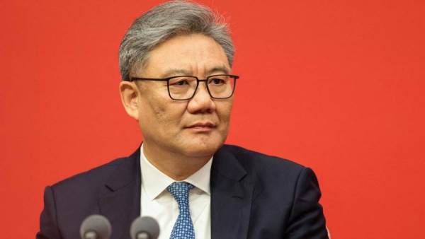 وزير التجارة الصيني يجري محادثات عبر الفيديو مع وزيرة الاقتصاد الألماني