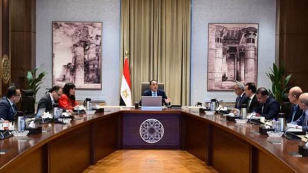 رئيس الوزراء يتابع خطط تطوير وتشجير القاهرة الكبرى