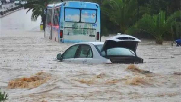 ارتفاع حصيلة ضحايا الأمطار والفيضانات في تايلاند إلى 145 شخصا