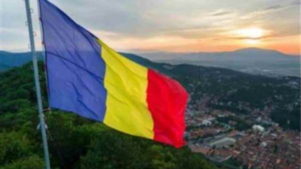 وزير دفاع رومانيا يستقيل بسبب كذبه في سيرته الذاتية