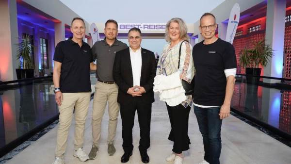 السياحة والاثار تستضيف فعاليات المؤتمر السنوي لرابطة ألمانية بالغردقة