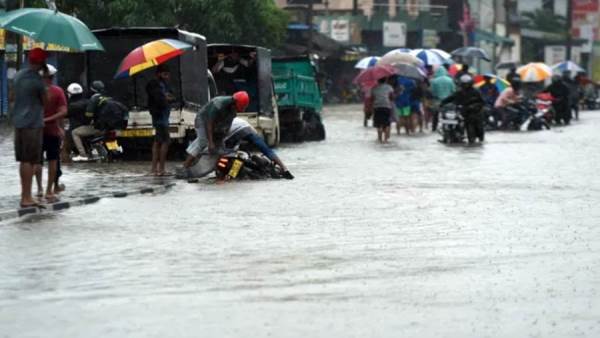 الفيضانات في سريلانكا تحصد أرواح ما يقرب من 200 شخص