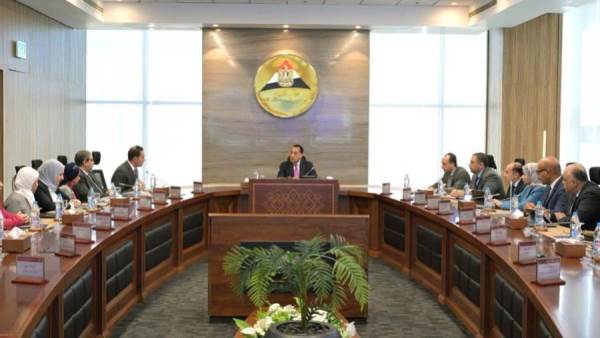 رئيس الوزراء يستعرض عددًا من ملفات عمل "مركز المعلومات" الداعمة لجهود الدولة التنموية