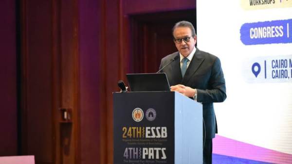  وزير الصحة: القيادة السياسية تضع الملف الصحي وأمراض الجهاز التنفسي على رأس الأولويات الوطنية