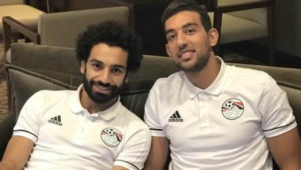 "ده زي ميسي ورونالدو ومينفعش يقعد دكة".. رسالة نارية من كوكا لدعم صلاح