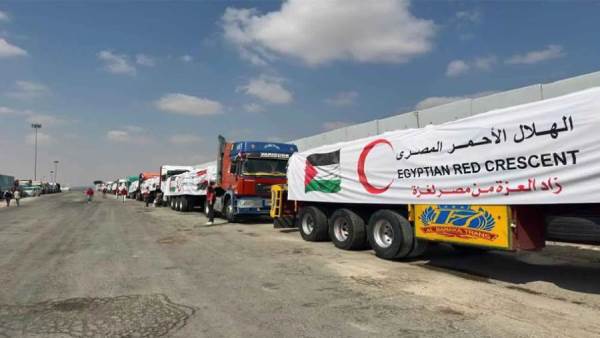 دخول قافلة المساعدات الـ90 إلى غزة