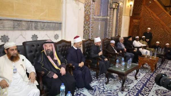 أمسية دينية وروحية للمتسابقين بالمسابقة العالمية للقرآن في مسجد الإمام الحسين